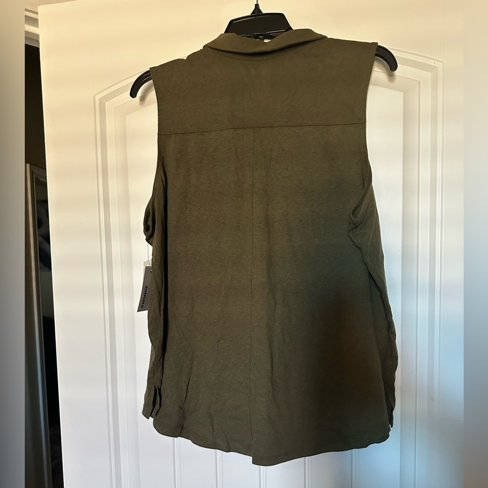 Green tank top